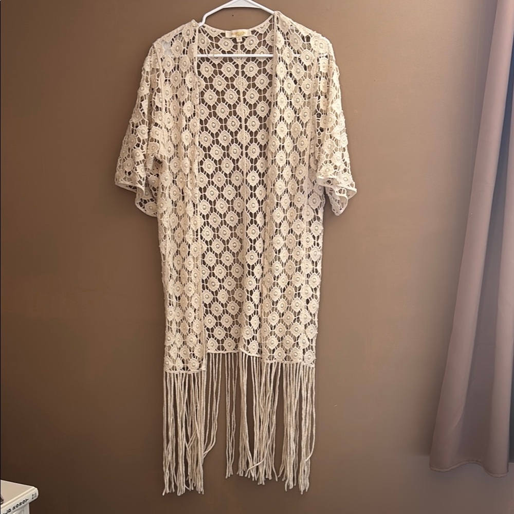 Elegant Cream Lace Fringe Kimono